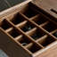 Table basse à quatre pieds avec rangement-98347072