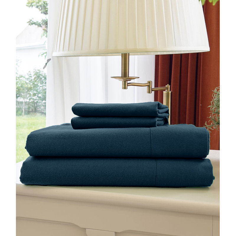 Elegant Comfort Luxuriously Soft 4-Piece Velvet Plush Flannel Sheet Set - Premium Quality -Cozy Warm, Anti-Static, Non Pilling Fuzzy Velvet Flannel Fleece Deep Pocket Sheet Set