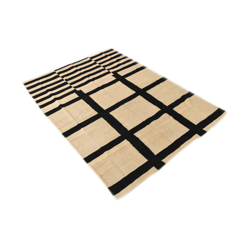 Tapis noir et blanc Ousley