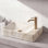Mini-lavabo de salle de bain mural rectangulaire en céramique l 15 po x P 8,5 po Felix, trou de robinet à droite, effet marbre beige mat
