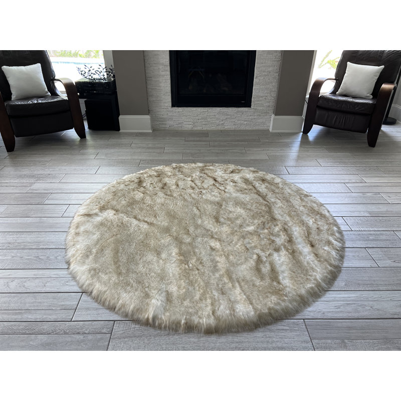 Mar Vista Faux Sheepskin Indoor Rug, Round 11'6" x 11'6"