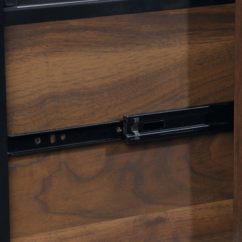 Bureau Posner, Grand noyer