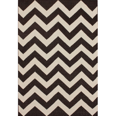 Tapis à motif de chevrons espresso Manglo
