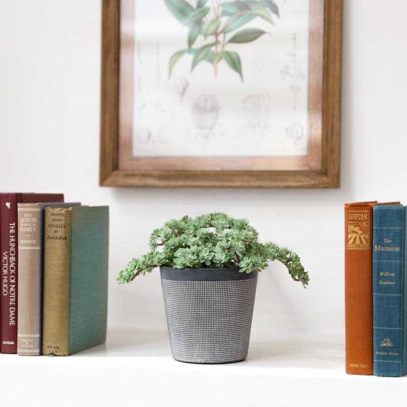 Bowyer Pot Planter