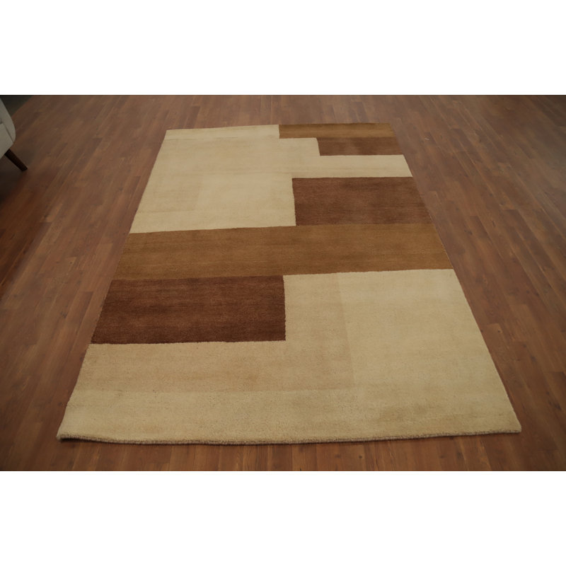Tapis moderne de style Gabbeh minimaliste 5 x 8 avec des teintes brunes neutres