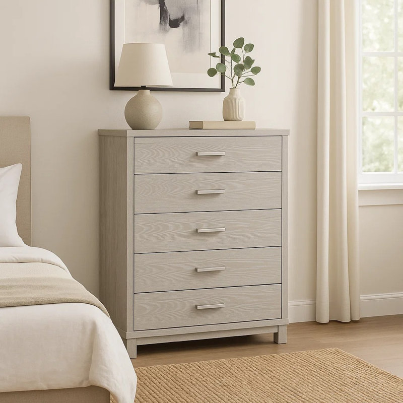 Commode haute 5 tiroirs Loji, rangement en bois massif gris vieilli