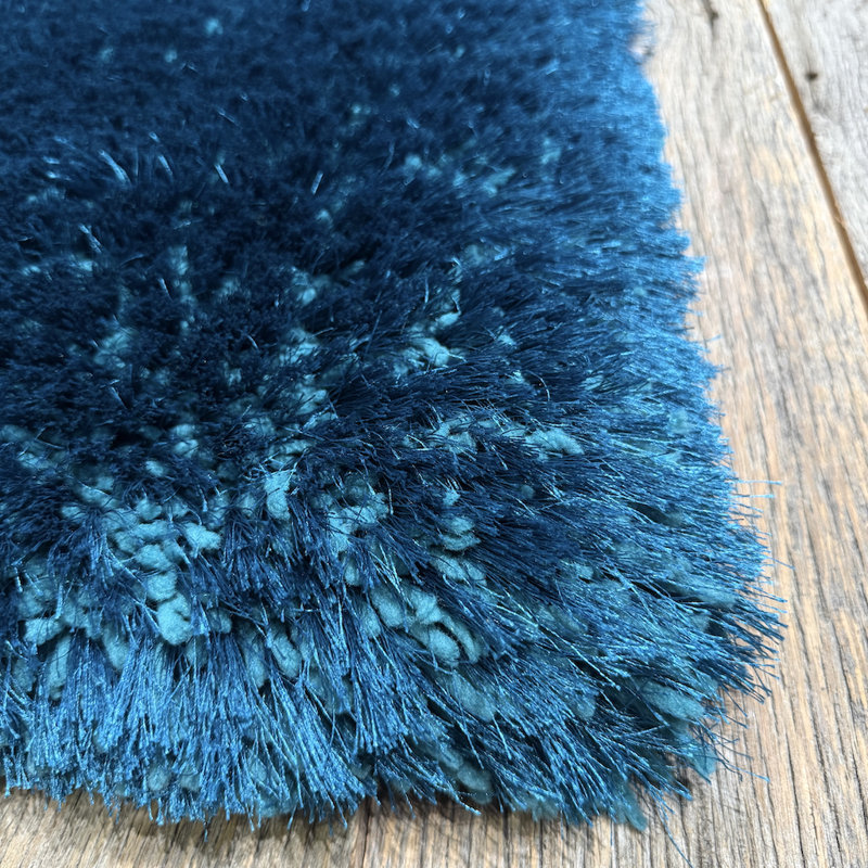 Chandra Rugs Giulia Collection Plush Modern Contemporary Hand-Woven Silver White Grey Shag Polyester Pile Material Handmade Area Rug