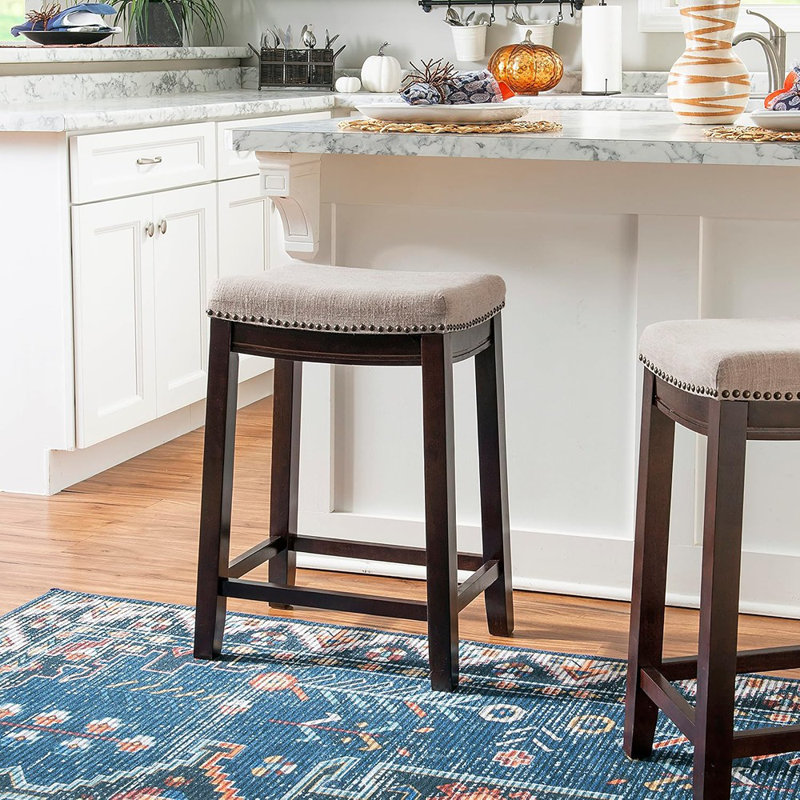 Tabouret de comptoir 24 po, siège beige avec pieds en noyer foncé