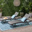 Chaises longues en fer avec cadre gris pour l'extérieur Delight Two et stable