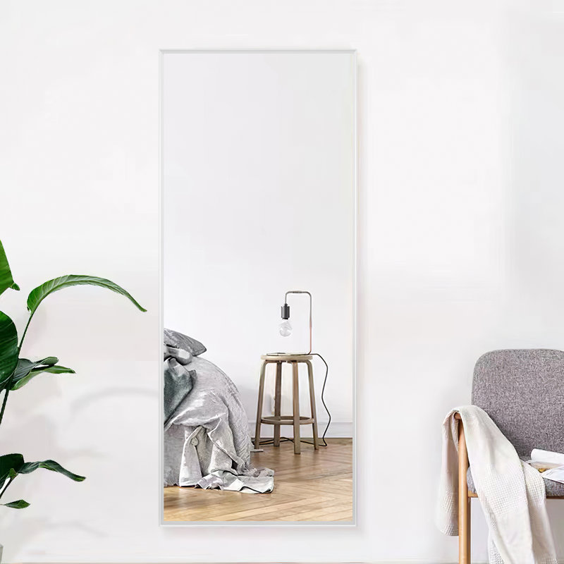 Miroir suspendu Kinkaid, Argent, 59 po x 35 po