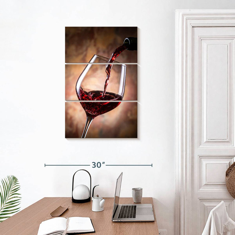 Yarlin - vin rouge en verre, H 32 po x l 20 po