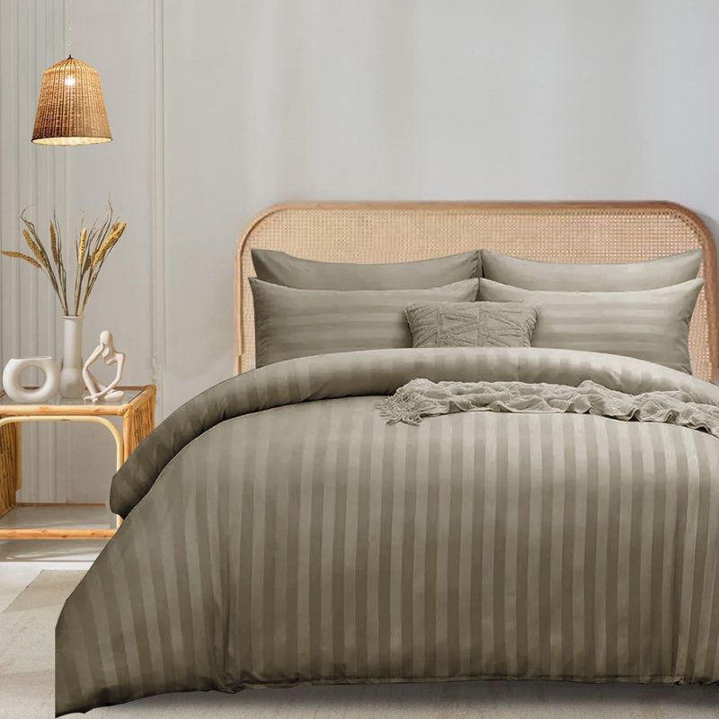 Polyester Striped Duvet Cover Set with Pillowcases, Beige, King Duvet Cover Set + 2 Pillowcases