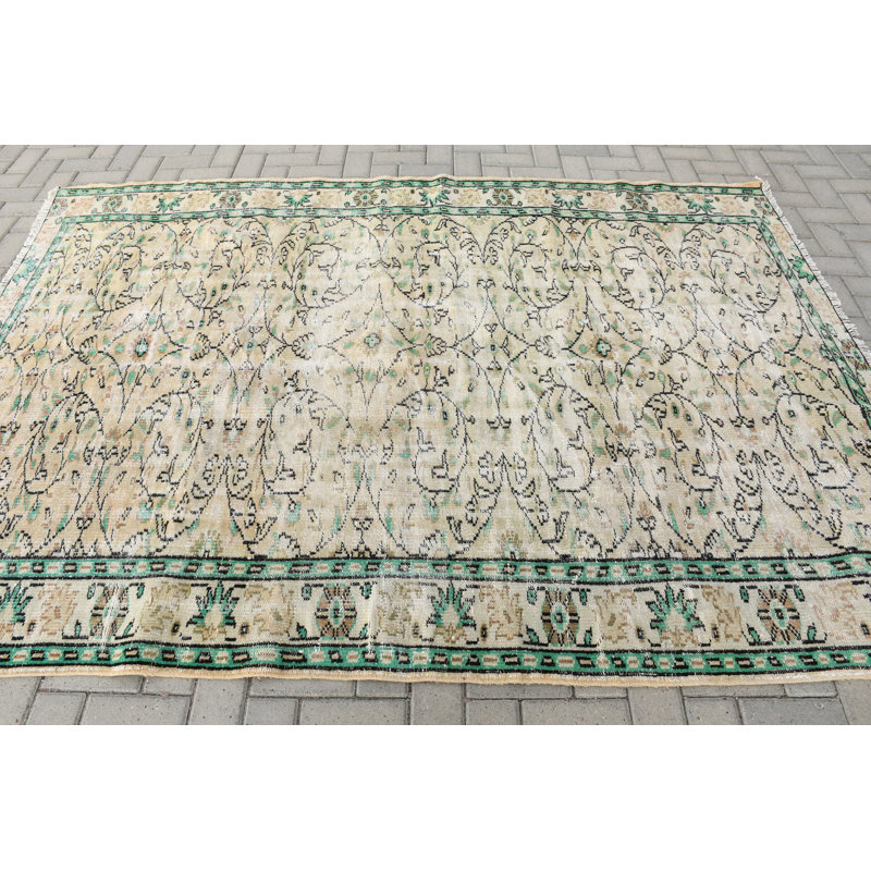 Grand tapis Oushak turc fait à la main avec des motifs floraux beiges pour un salon bohème dans des tons pastel