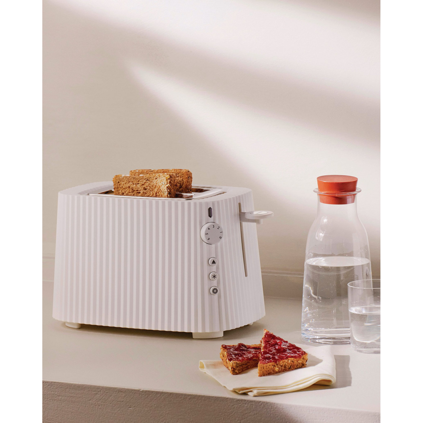 Plissé 2-Slice Toaster, Gray