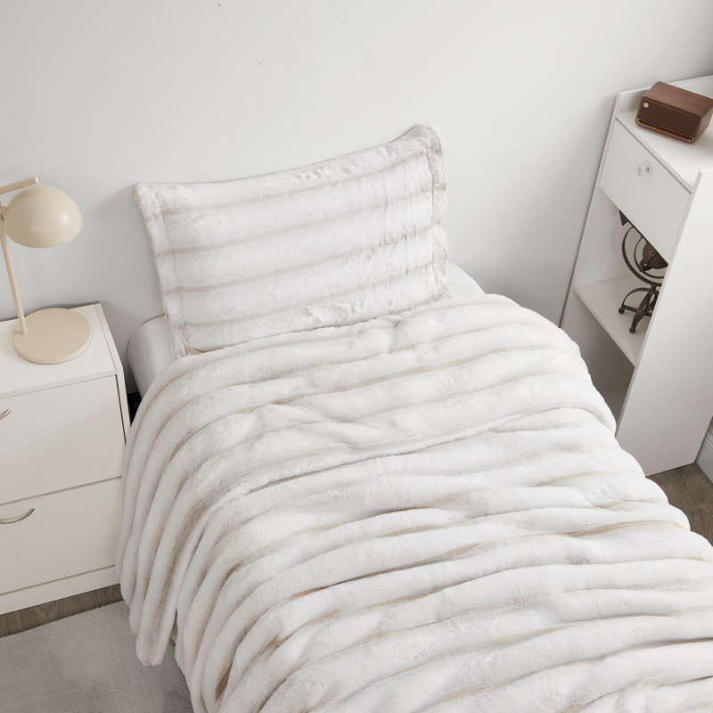 Ensemble d'édredon surdimensionné en fausse fourrure Coma, Édredon pour très grand lit + 2 très grandes ta, Brun