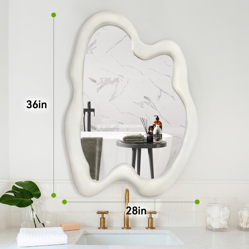 Miroir asymétrique en bois manufacturé Debanhy, Beige, 28 po x 20 po