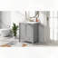 Lavabos et toilettes deux en un-404437719