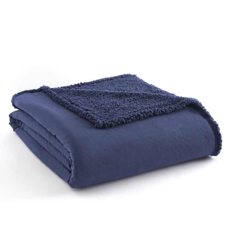 Couverture en sherpa Micro Flannel MD, Smokey Mt. Blue, Très grand (l 90 po x L 104 po)