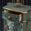 Armoire de coin en bois massif