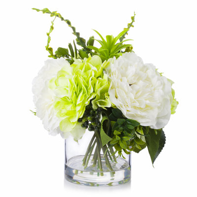 Hortensia artificiel dans un vase