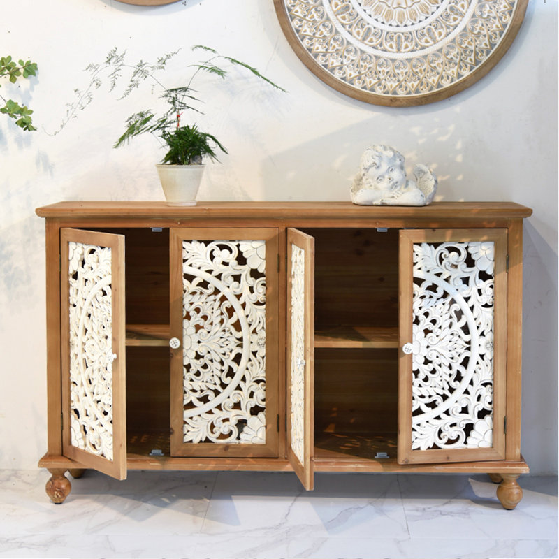 Armoire d'entrée sculptée