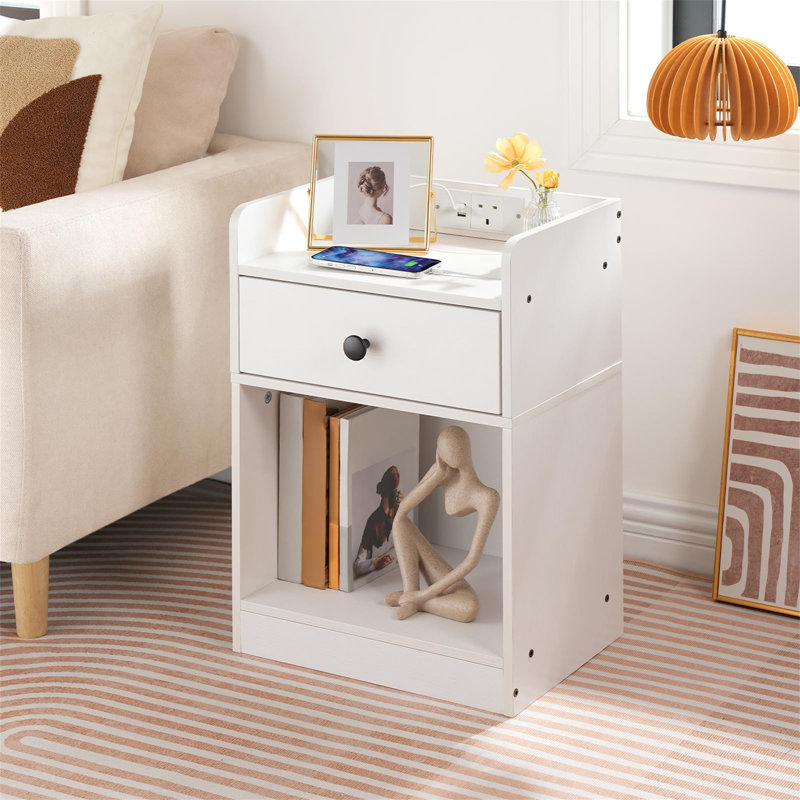 Bergsteinn 38cm W Manufactured Wood Bedside Table