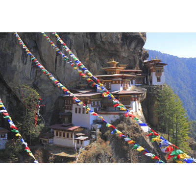 Nid du tigre Shanika, monastère de Taktsang, Bhutan par Rudolft
