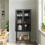 Armoire de rangement industrielle de style industriel contre le mur