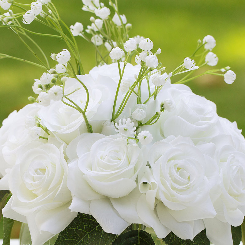 Mélange de fleurs dans un vase, Blanc