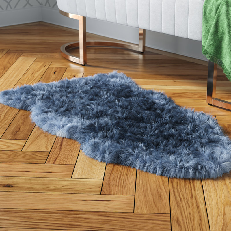 Kali Animal Print Sheepskin Gray Area Rug, Rectangle 1'4" x 2'4"