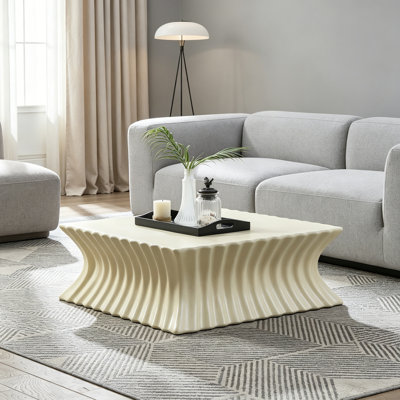 Table basse carrée avec base robuste