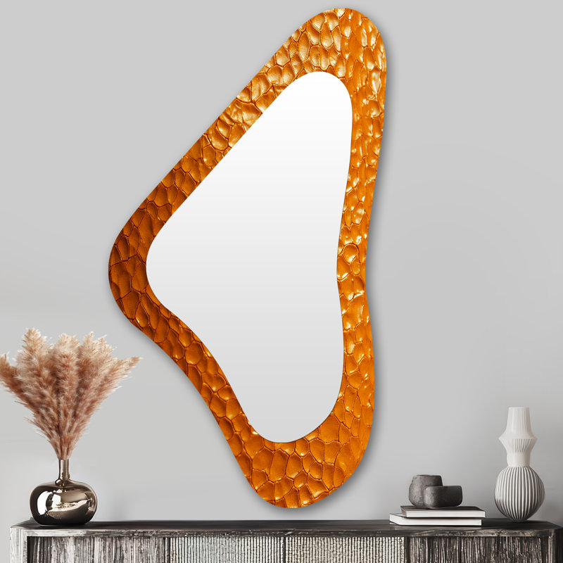 Angharad Golden Abstract Dot Radiance I - Miroir mural décoratif asymétrique abstrait Collages, miroir de forme unique moderne, impression d'art en métal