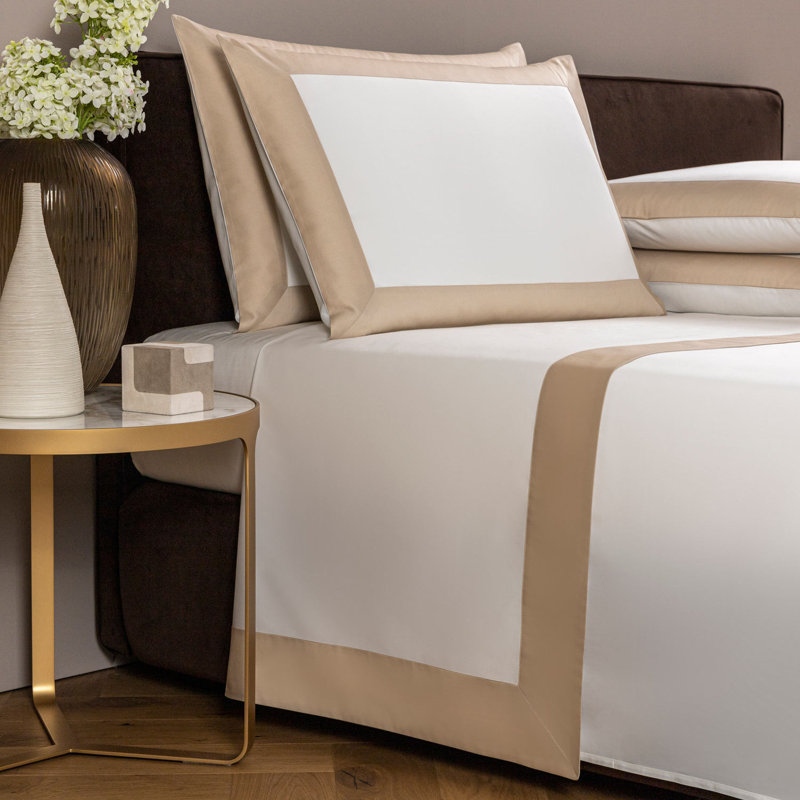 Bold Sheet Set, King Sheet Set with 2 Shams, Milk/Savage Beige