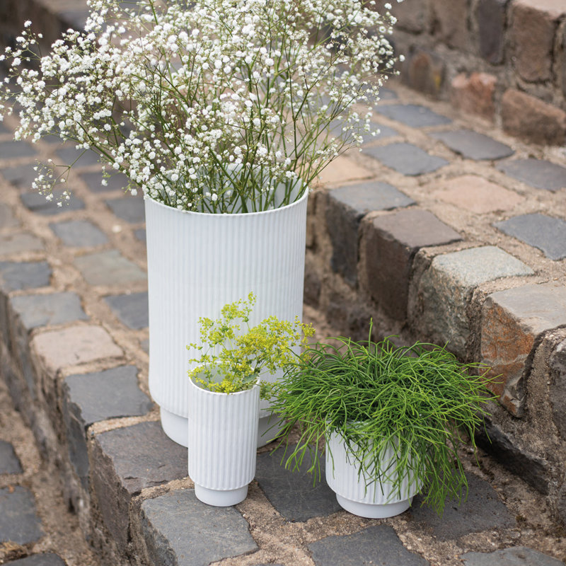 Vase Friends of the Family, H 13,7 po x l 8,5 po x P 8,5 po