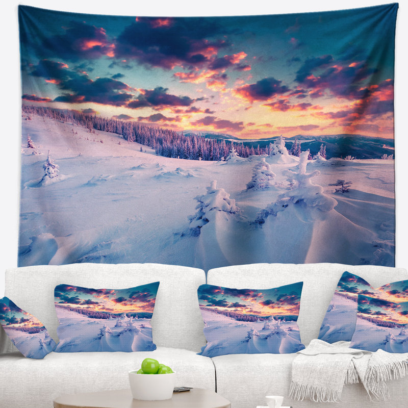 Paysage photographie hiver dans les carpates tapisserie, H 32 po x l 39 po