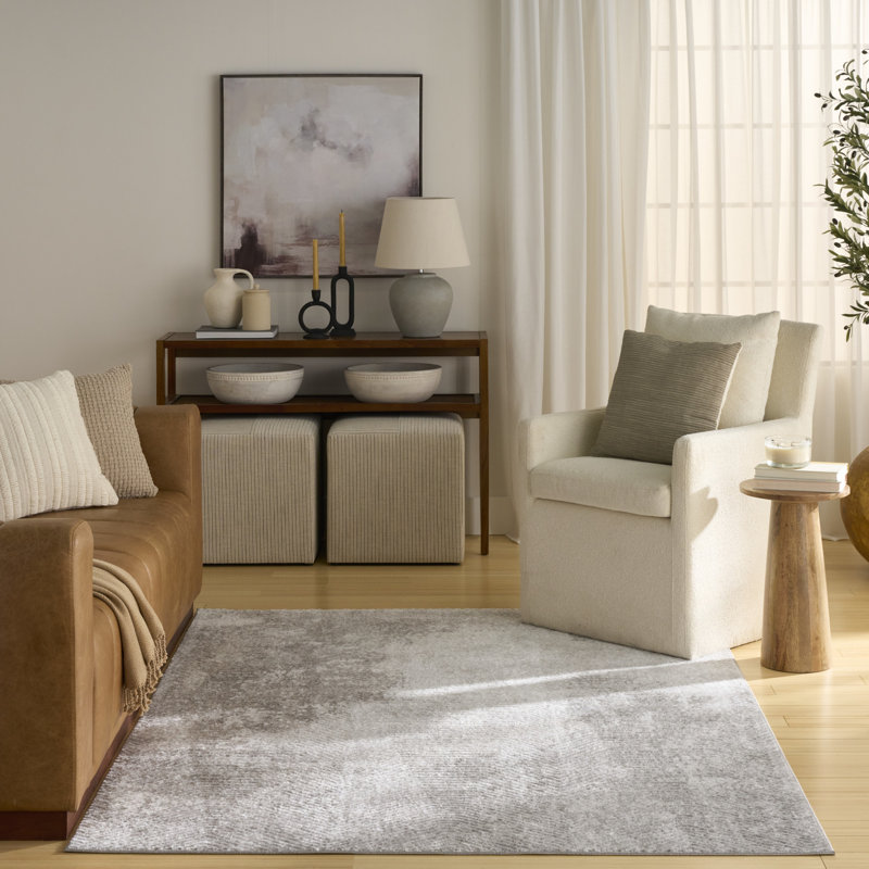 Lafever 5'3" x 7' Grey Vintage Indoor Rug, Rectangle 5'3'' x 7'