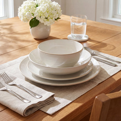 Neree Stoneware Dinnerware Set