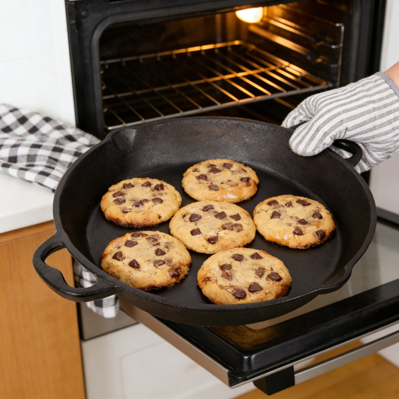 Poêle en fonte pré-assaisonnée de 17 po avec deux poignées - compatible avec la cuisinière, le gril, l'induction et le four