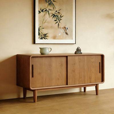 Buffet de style rétro et minimaliste