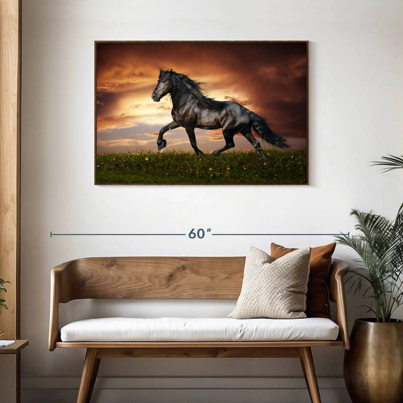 Cheval baroque, Cadre flottant en noyer, 43 po x 29 po