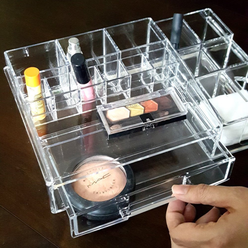 Rangement pour cosmétiques