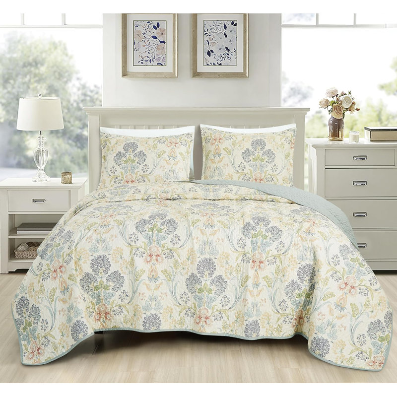 Alyssa Standard Floral Quilt, Twin Quilt + 1 Standard Sham