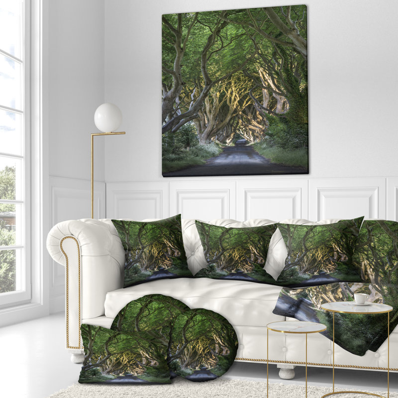 Coussin Schafer Landscape The Dark Hedges, 16 po x 1 po, Coussin décoratif