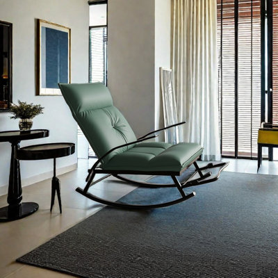 Chaise berçante simple et élégante