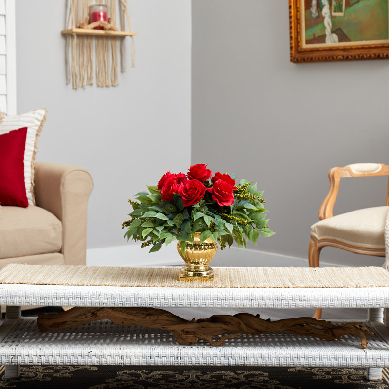 Arrangement floral de roses en pot