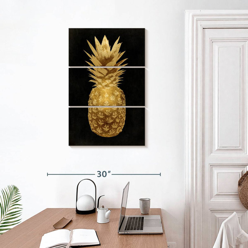 Yarlin - Ananas doré sur fond noir II, H 32 po x l 20 po