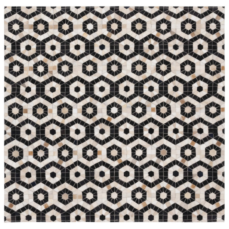 Studio Leather Flat Weave Hair On Leather Geometric Rug, Carré de 6 pi