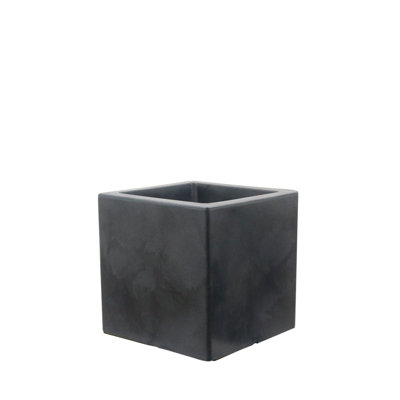 Wandie Green Polyethylene Pot Planter