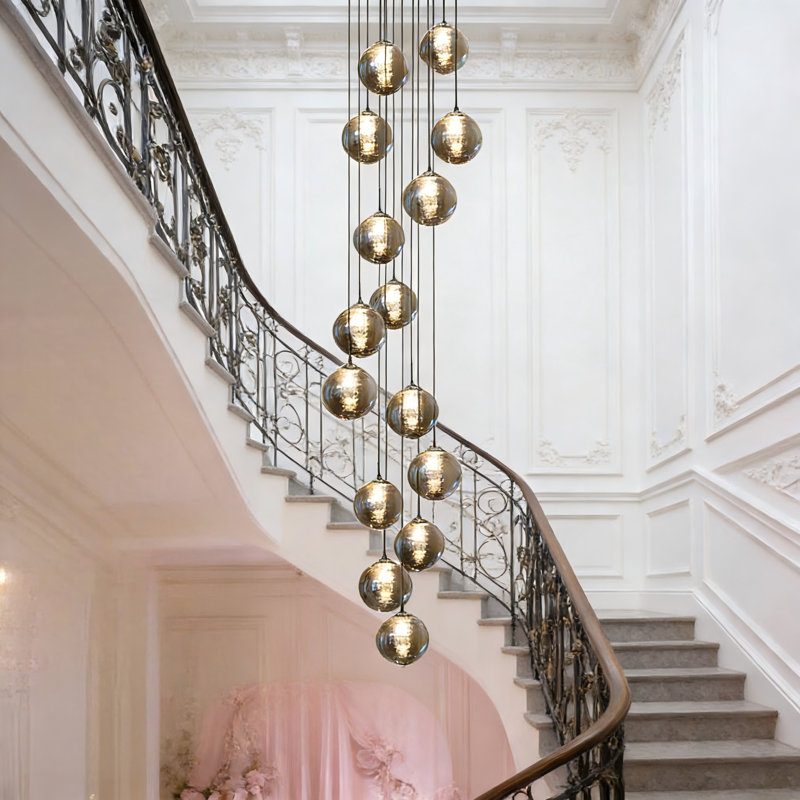 Amice 15 - Light Silver Cluster Pendant, Grey