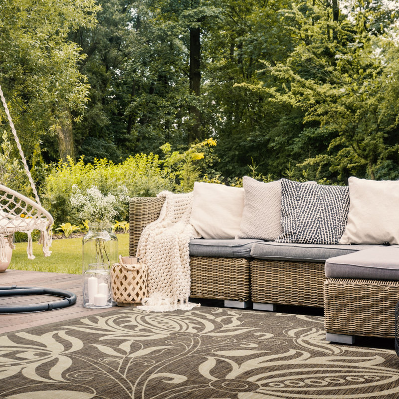 Carolan Performance Floral Indoor/Outdoor Area Rug, Rectangle 8' x 11'